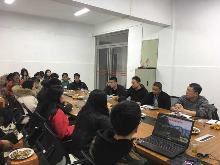 座谈会图片 (12).jpg