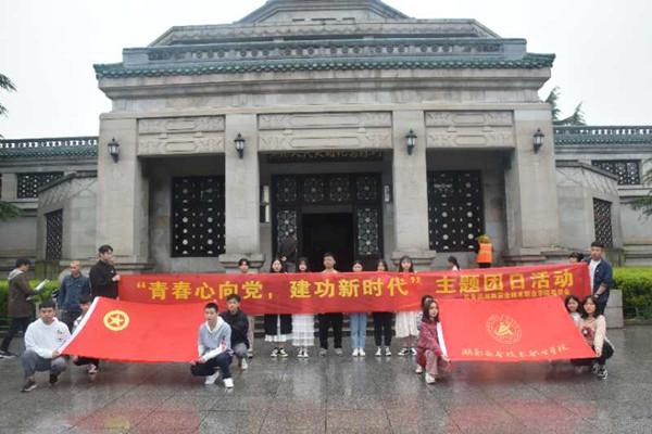 5F854746FFDBADFA157E1ABF7FF376FF_副本.jpg